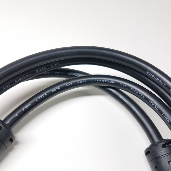 HDMI Cable Female to Female 6.6ft, Amazon Basics HDMI - Picture 7 of 8